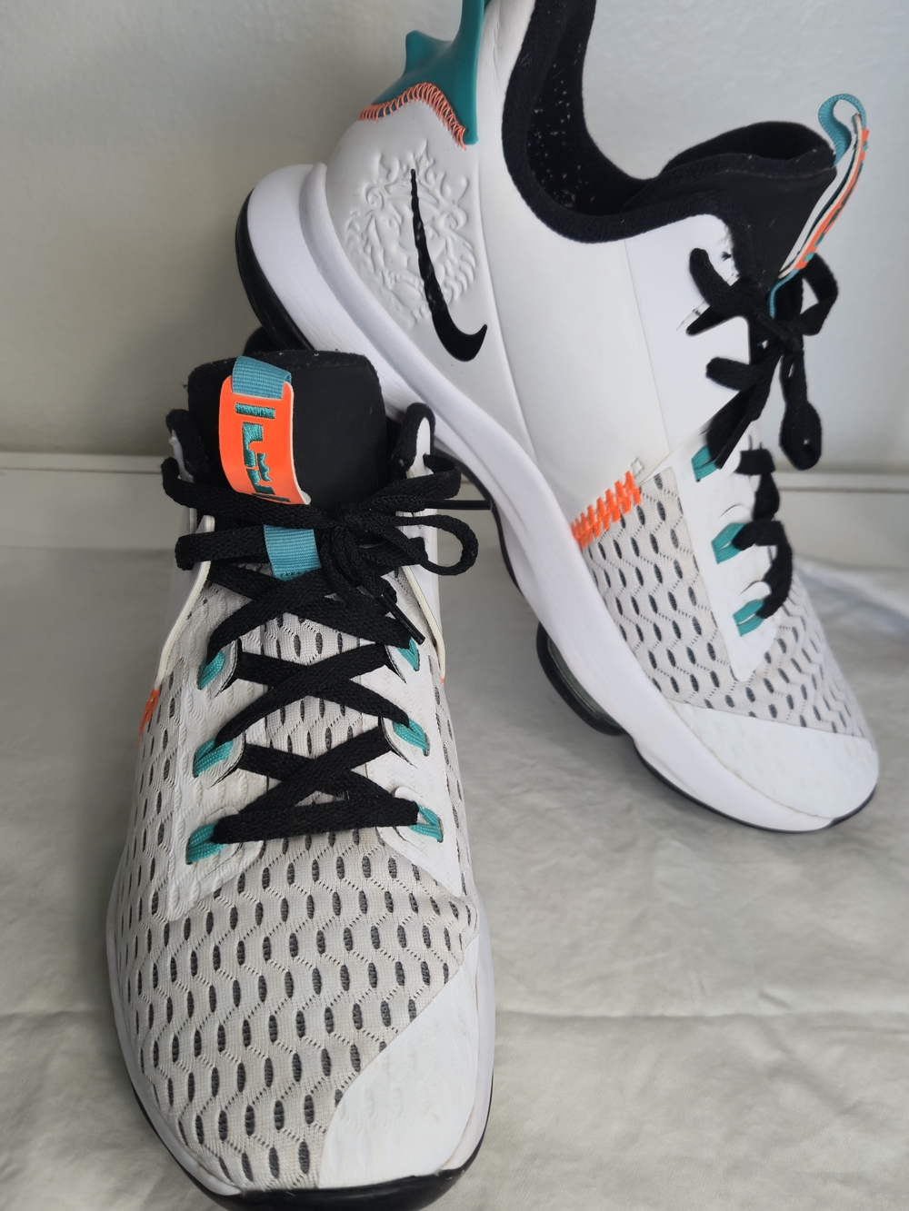 Nike Lebron Witness 5 Shoes White Black Jade CQ9380 100 Men’s Sz 12  0662